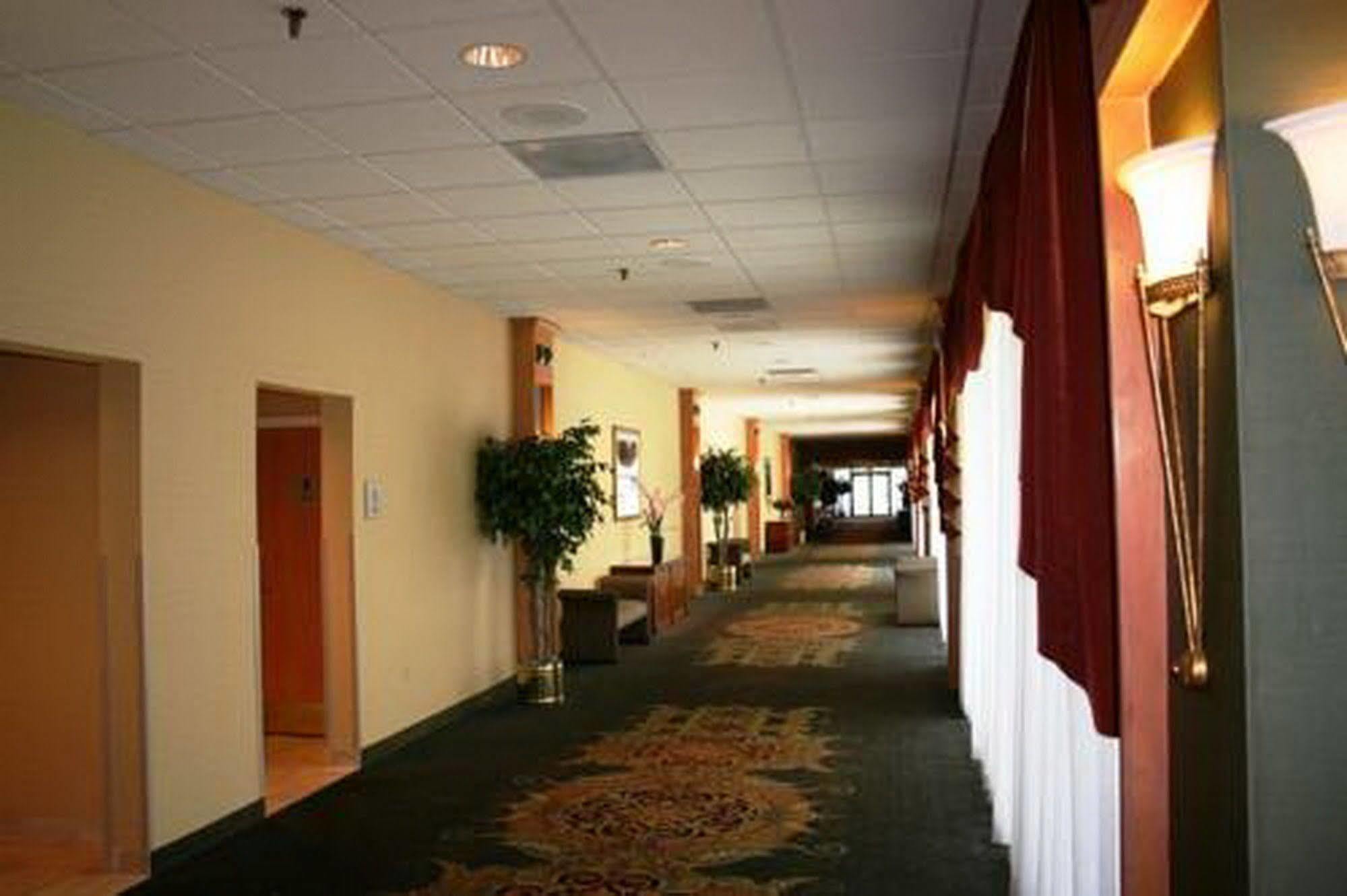 Magnuson Grand & Conference Center Somerset-Bridgewater Kültér fotó